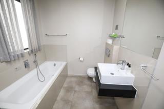 3 Bedroom Property for Sale in Waves Edge Western Cape